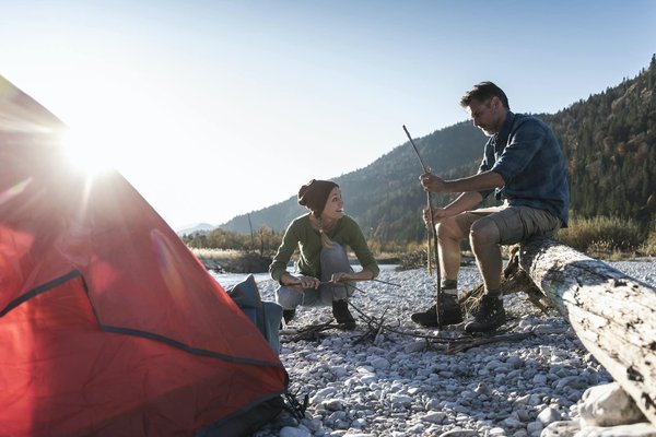 Quels sont les essentiels pour un camping hivernal dans la toundra sibérienne?